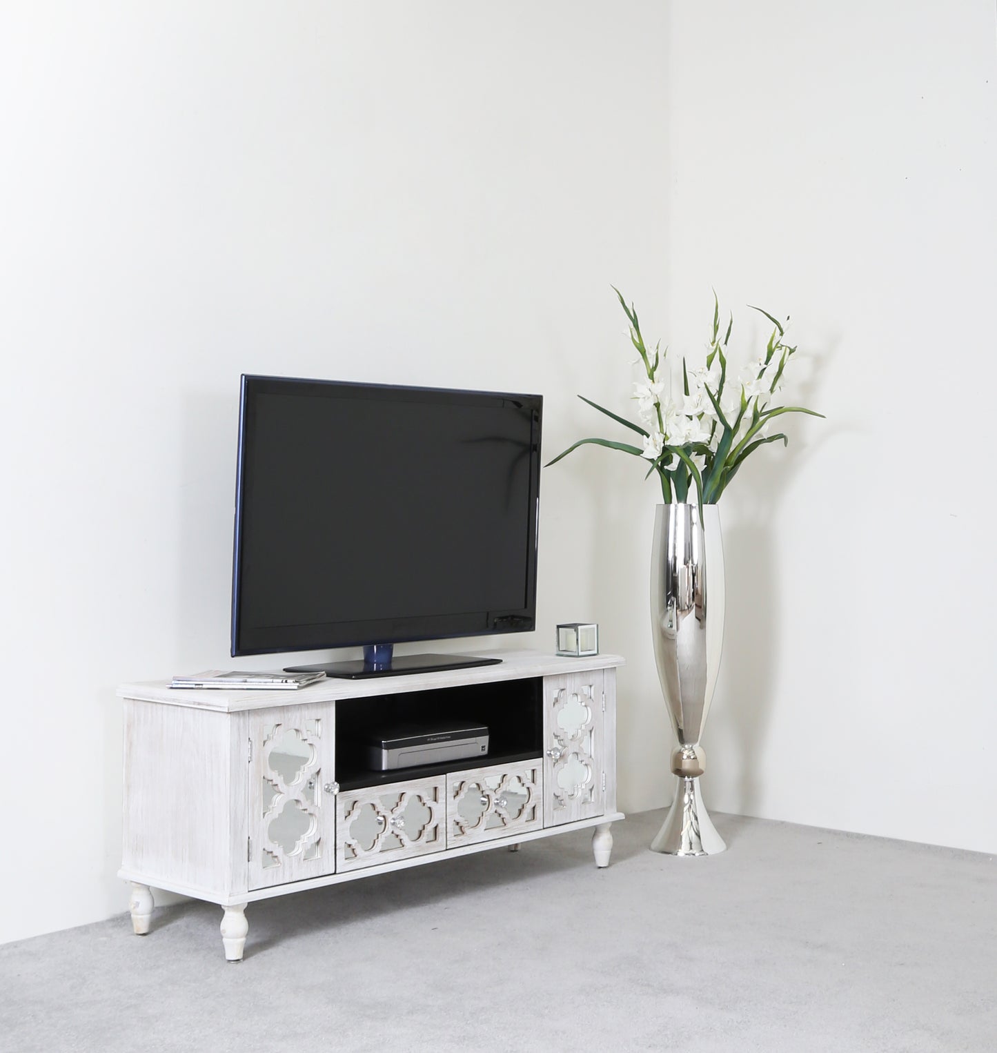 Hampton Beach Entertainment Unit Washed Ash And Mirror