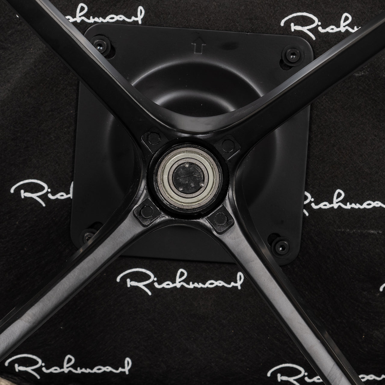 Swivel chair Cheyenne desert fusion fire retardant (FR-Fusion 109 desert)- Richmond Interiors