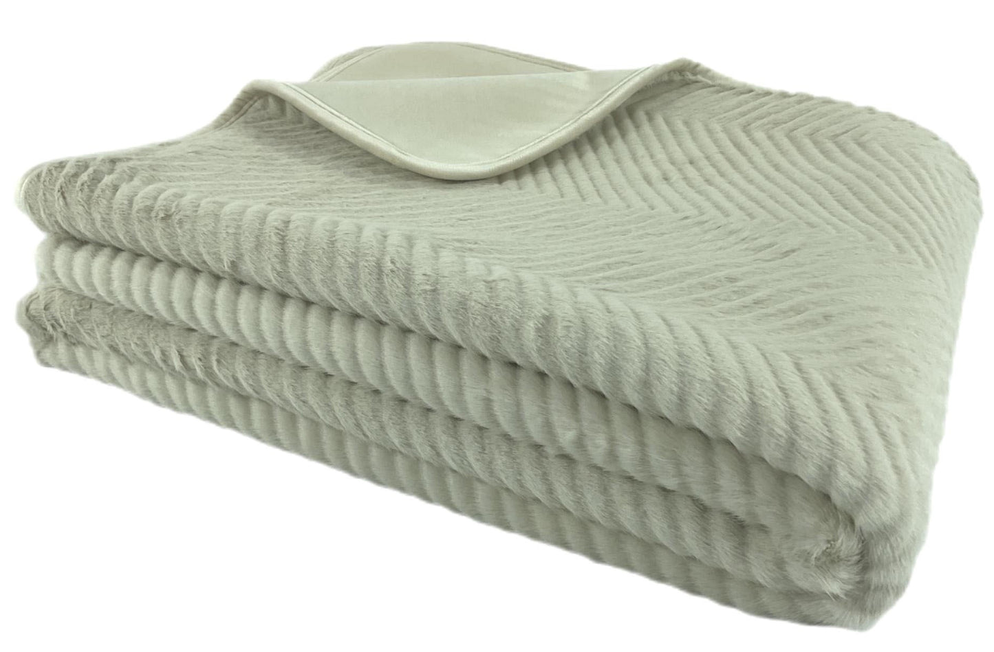 CHEVRON FAUX FUR THROW PIPED CREAM 130 X 170