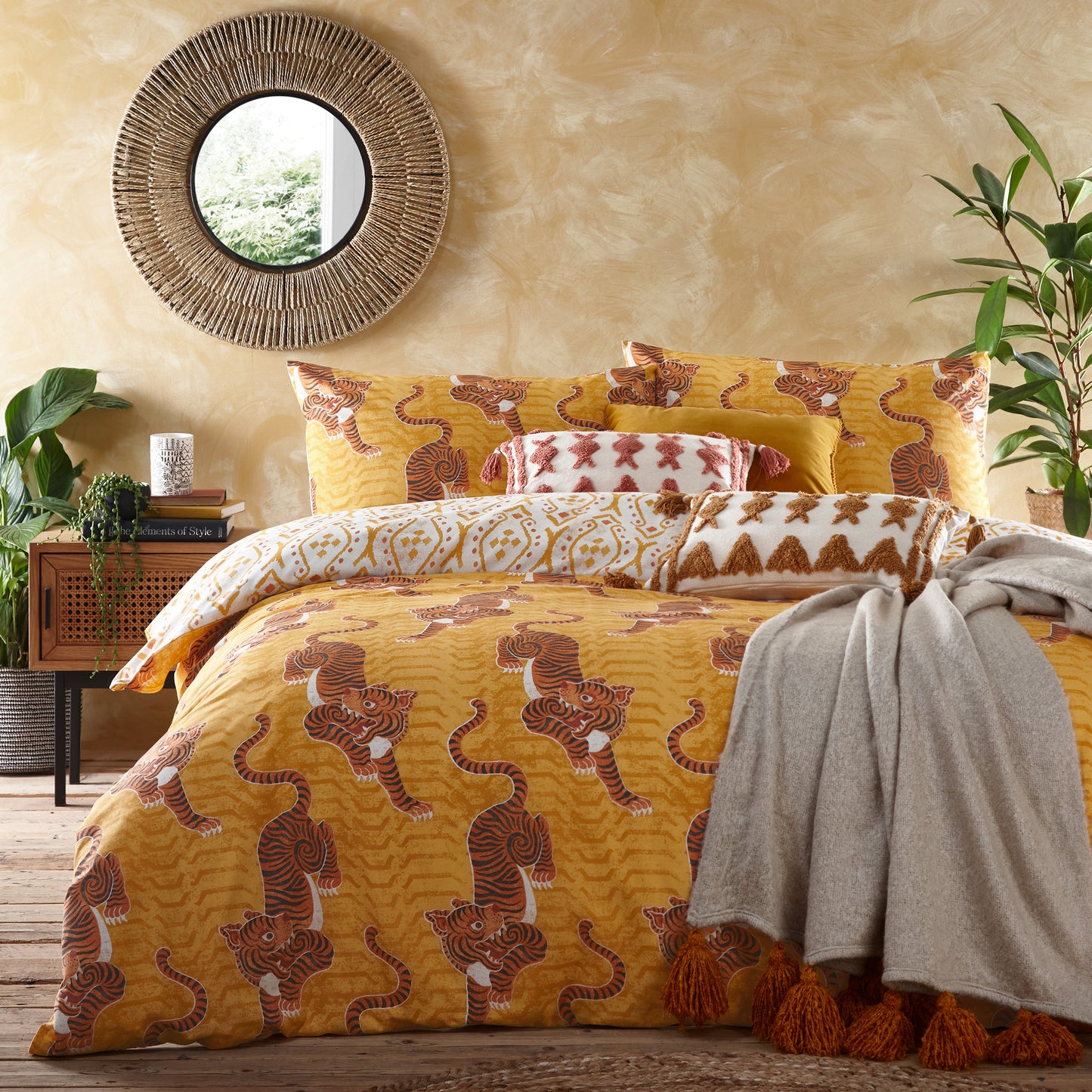 TIBETAN TIGER SUPER KING DUVET SET OCHRE