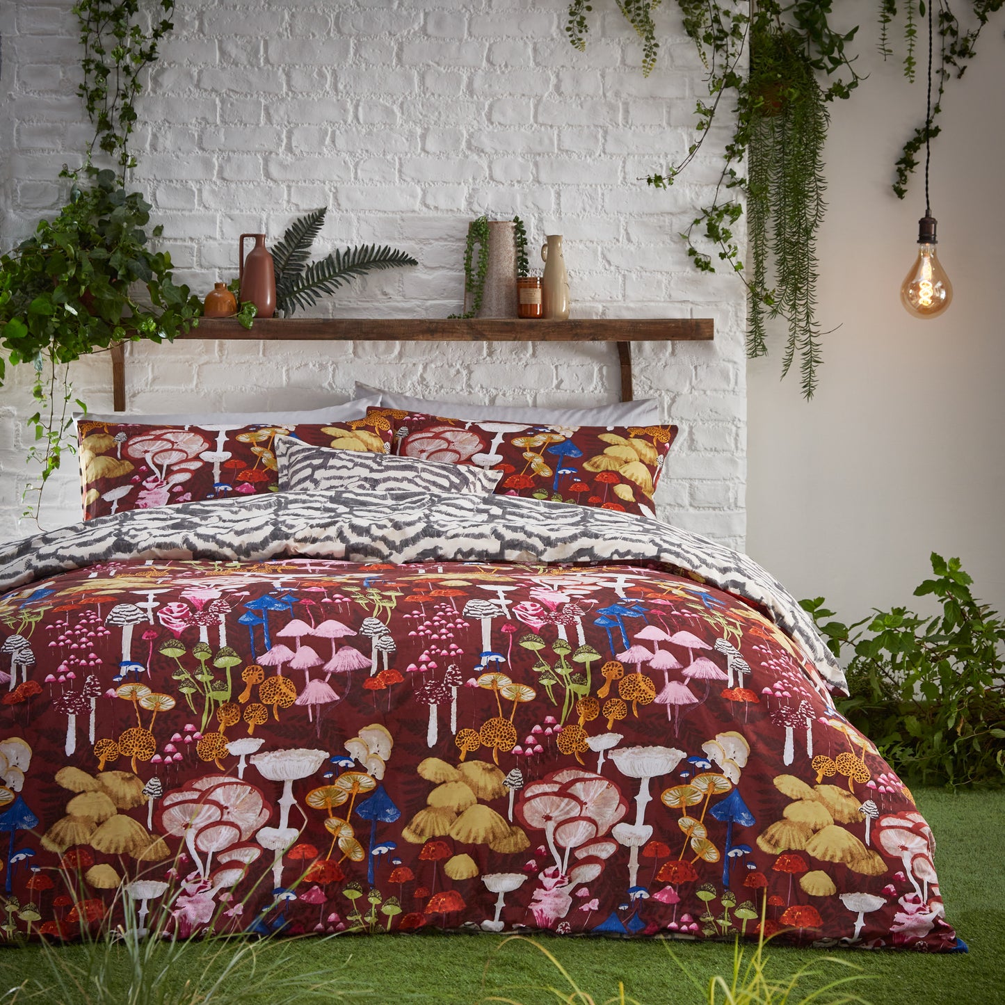 AMANITA DOUBLE DUVET SET REDWOOD