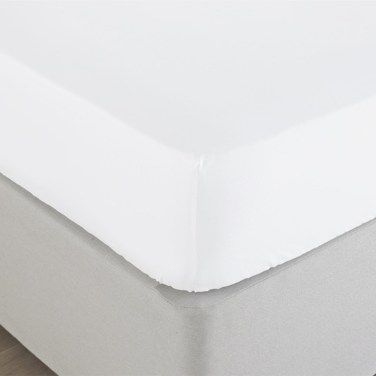 BAMBOO DOUBLE FITTED SHEET WHITE