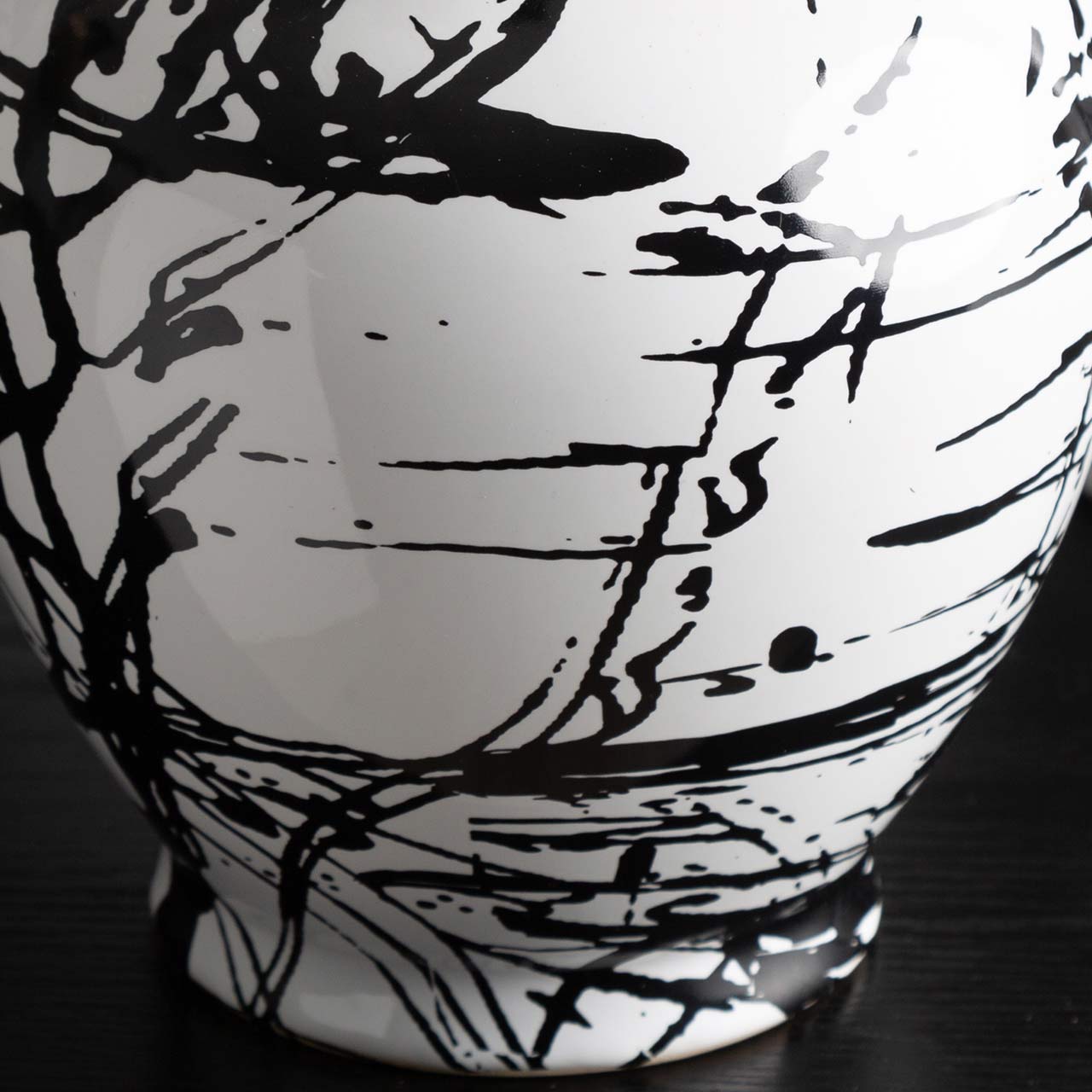 22cm Black and White Splash Ginger Jar