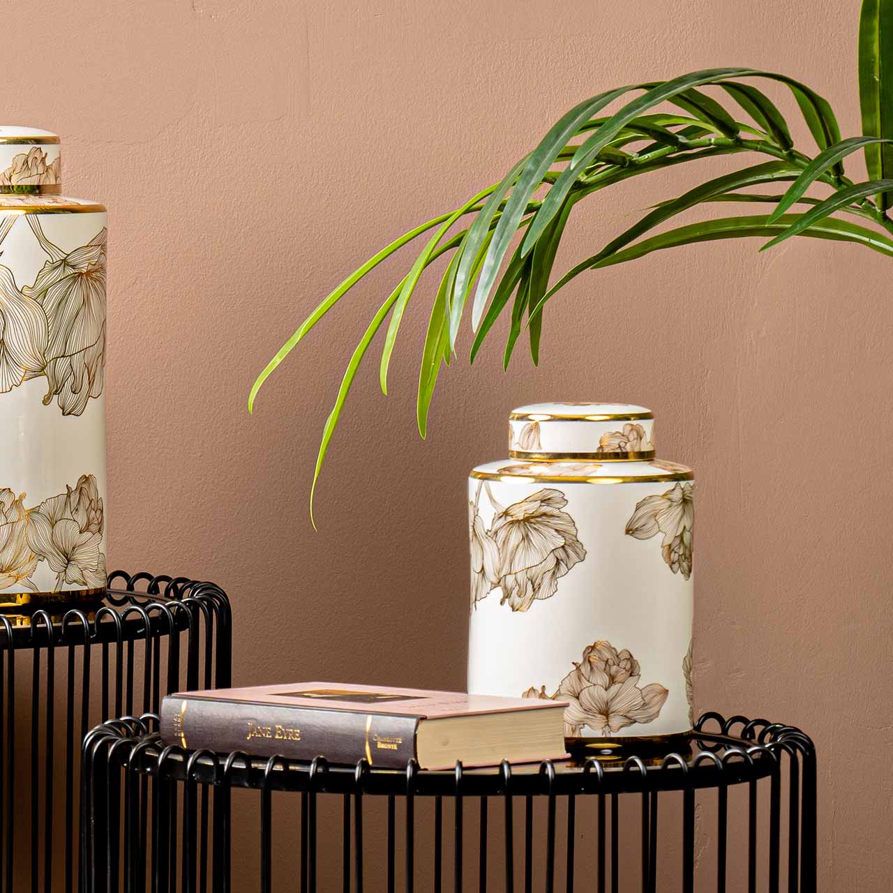 20.6cm White and Gold Flower Design Ginger Jar