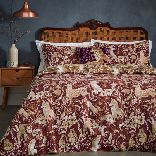 HAREWOOD DOUBLE DUVET SET RUBY