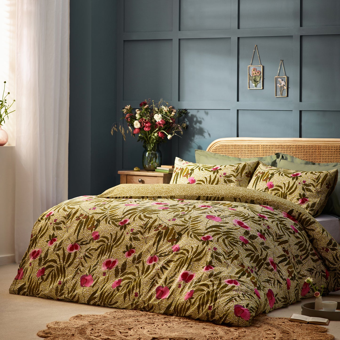 HOUSE OF BLOOM POPPY DOUBLE DUVET SET SAGE