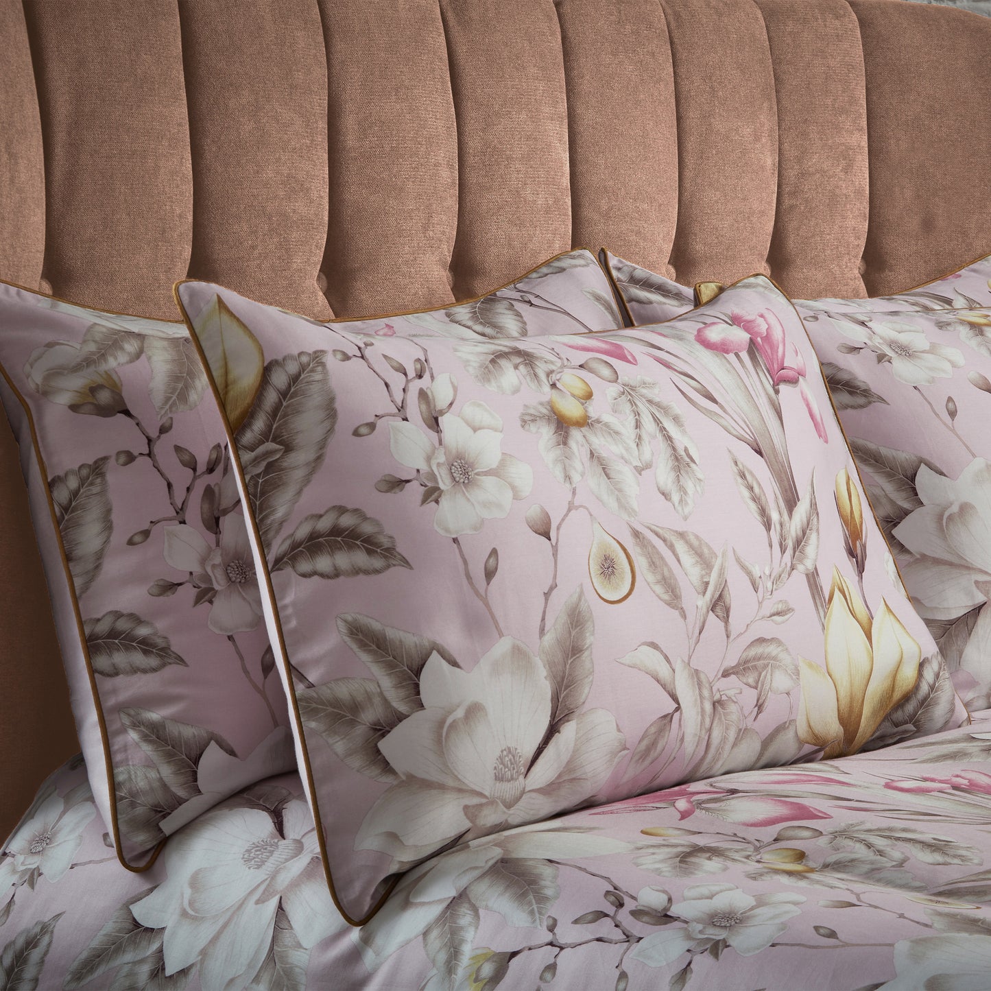 LAVISH PIPED PILLOWCASE PAIRS BLUSH