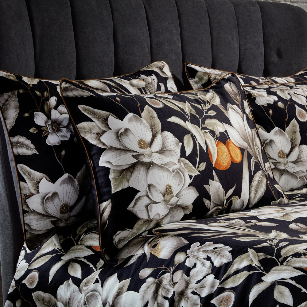 Lavish Piped Pillowcase Pairs Noir