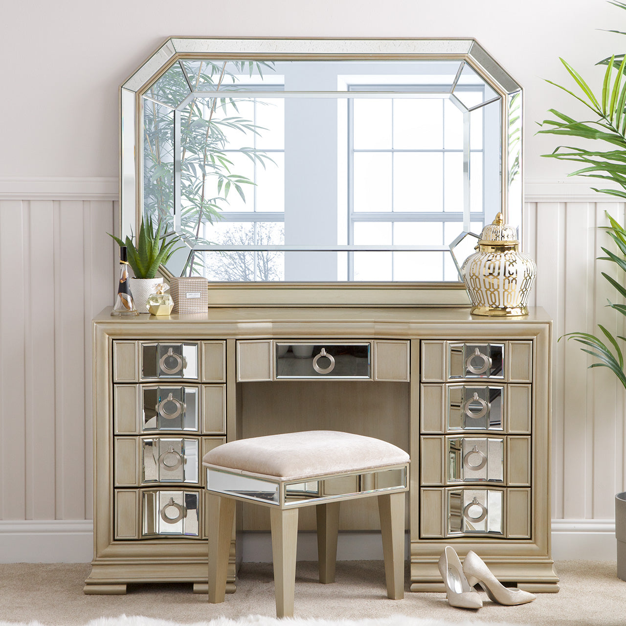 Lucca 9 Drawer Dressing Table Champagne