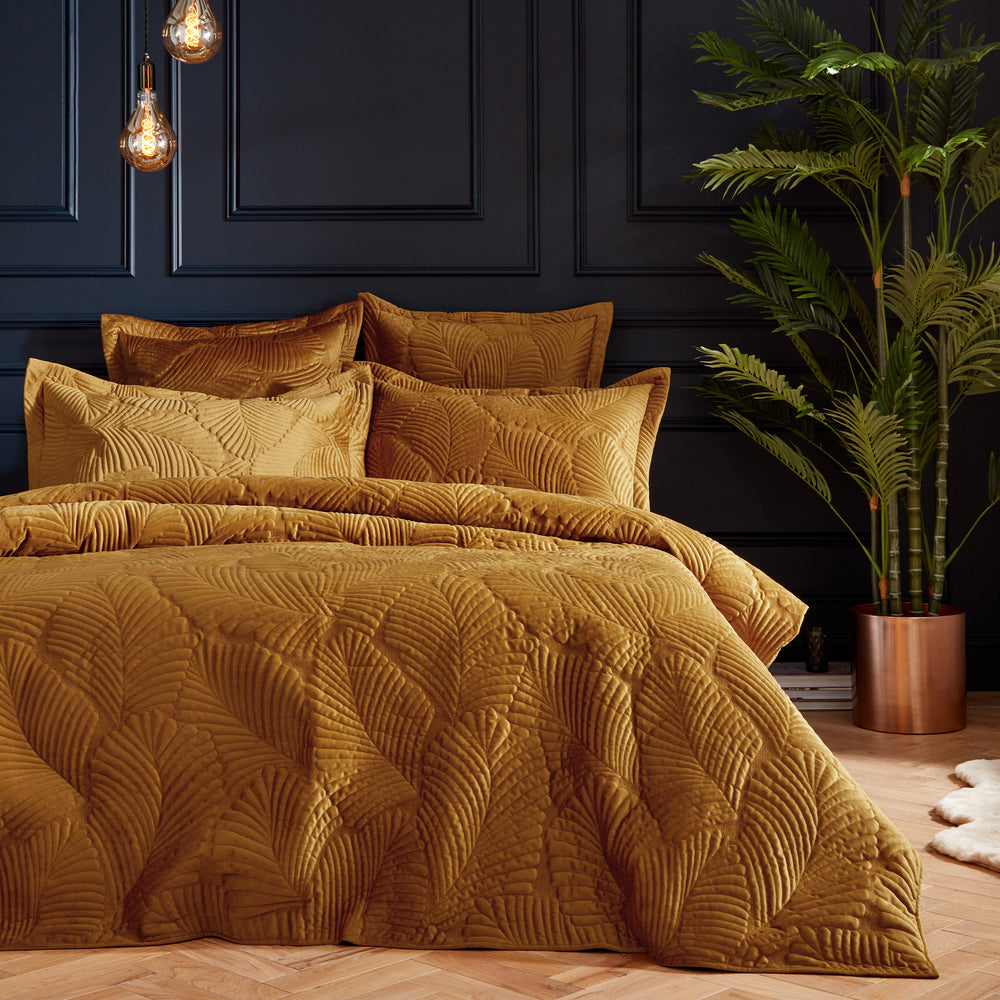 Palmeria Db Quilted Duvet Set Gold