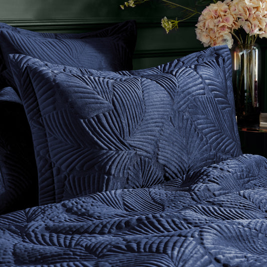 PALMERIA QUILTED PILLOWCASE NAVY