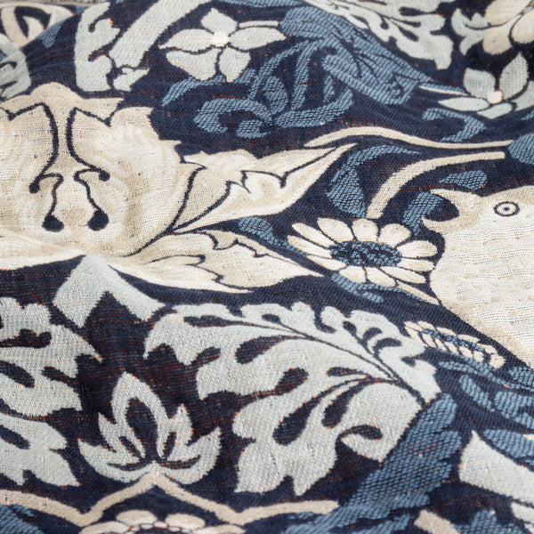 Strawberry Thief 140x170 Throw Indigo - view 9