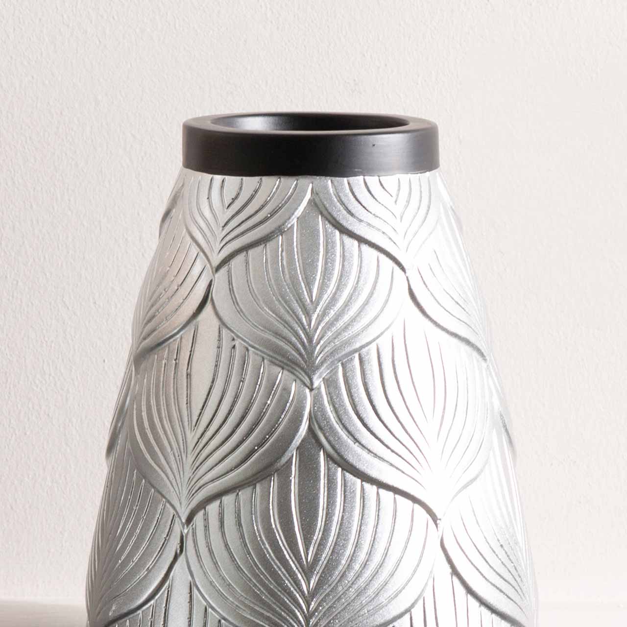 35cm Silver Leaf Lines Polyresin Vase Polyresin Vase