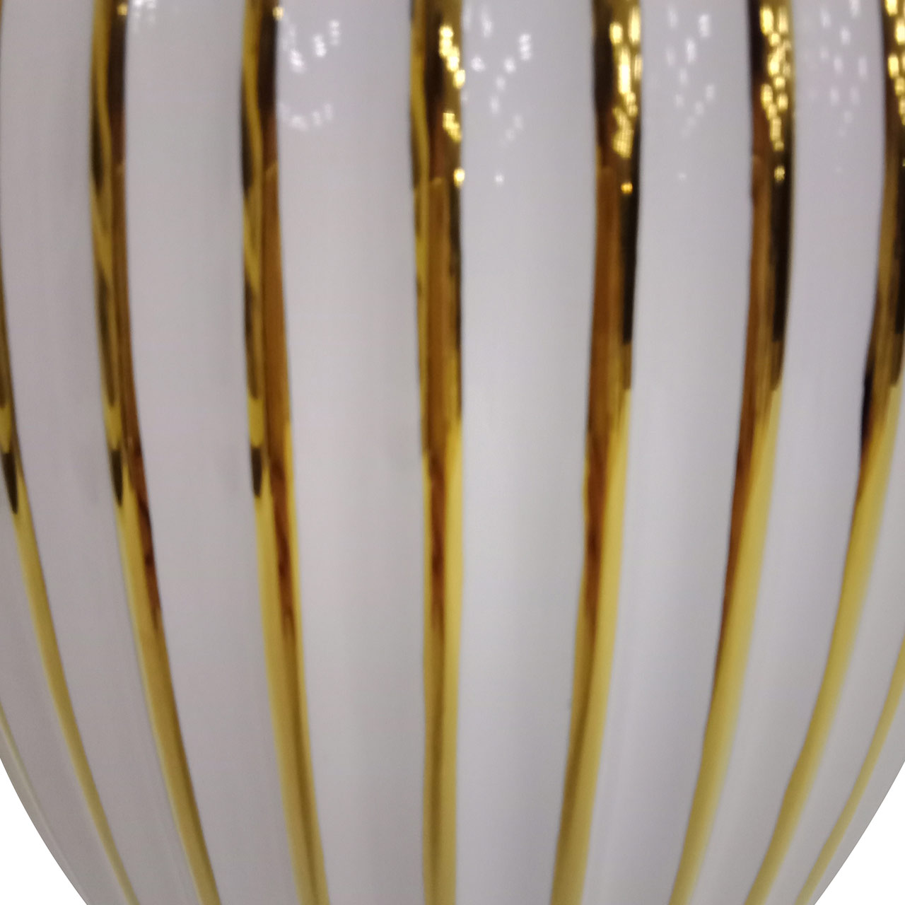 25.4cm White and Gold Pleated Ceramic Vase