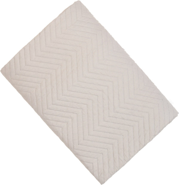 Geometric Plain Quilt 200x230 - ID10201052315978 - Canwell Interiors Limited - Malini