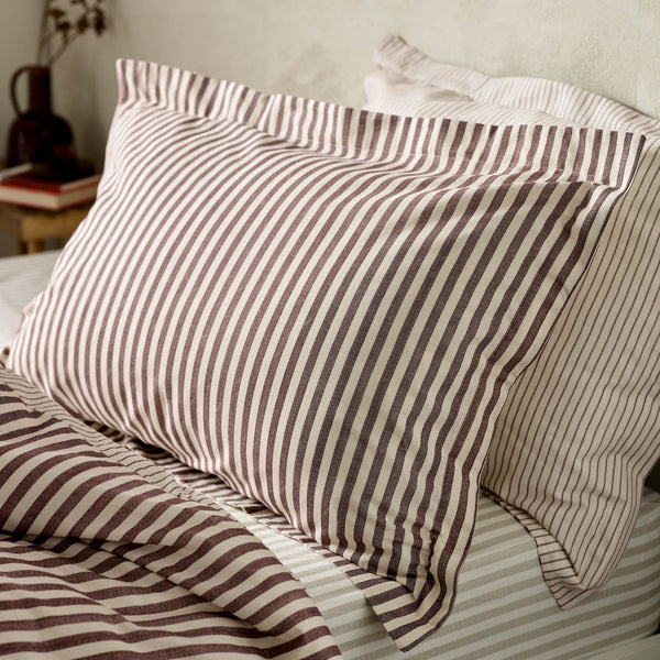 Hebden King Size Duvet Set Beetroot - XShowhome Limited - Riva