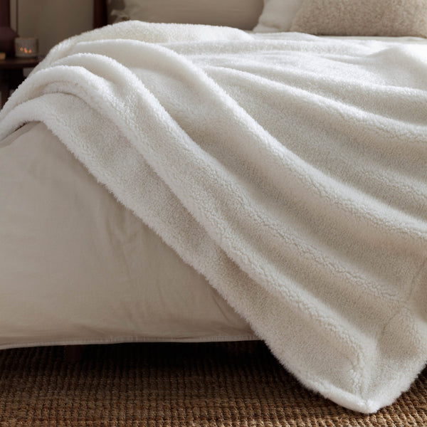 Olann 130x180 Throw Ecru - Canwell Interiors Limited - Riva