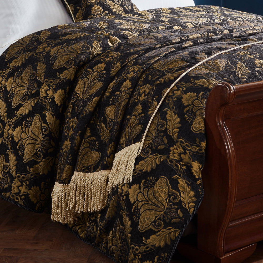 Shiraz 130x170 Throw Black - Canwell Interiors Limited - Riva
