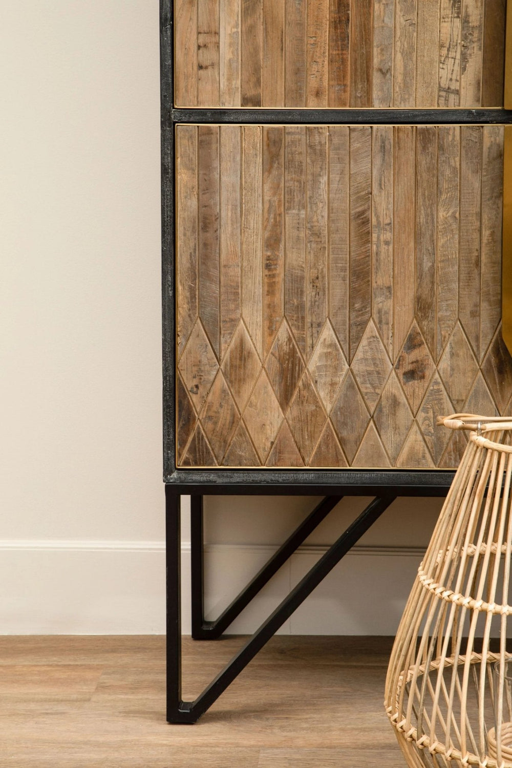Zarina Cabinet - XShowhome Limited - Xshowhome